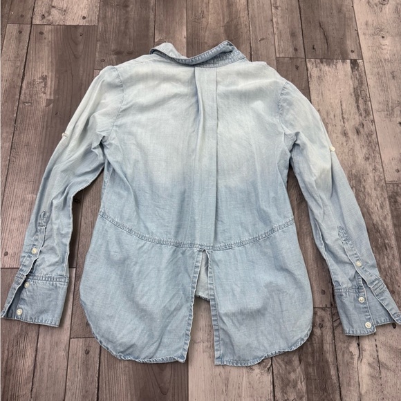 ANTHROPOLOGIE Cloth & Stone Split Back Blouse Women's S Chambray Button Down - Picture 2 of 6